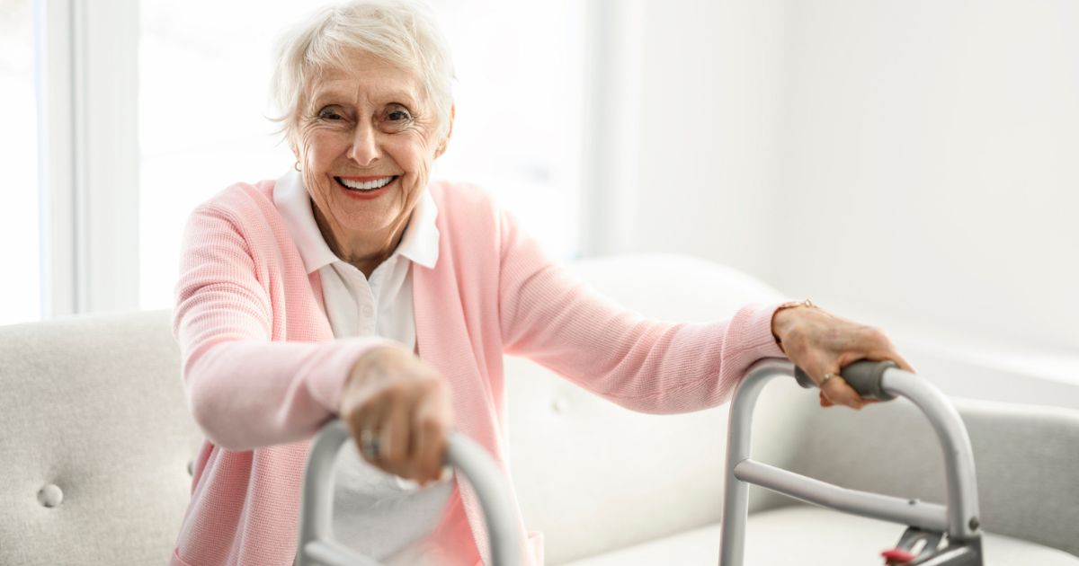 10 Key Factors to Consider When Touring Assisted Living Apartments